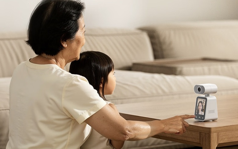 中兴推出小兴看看SC50S智能带屏摄像机，289元