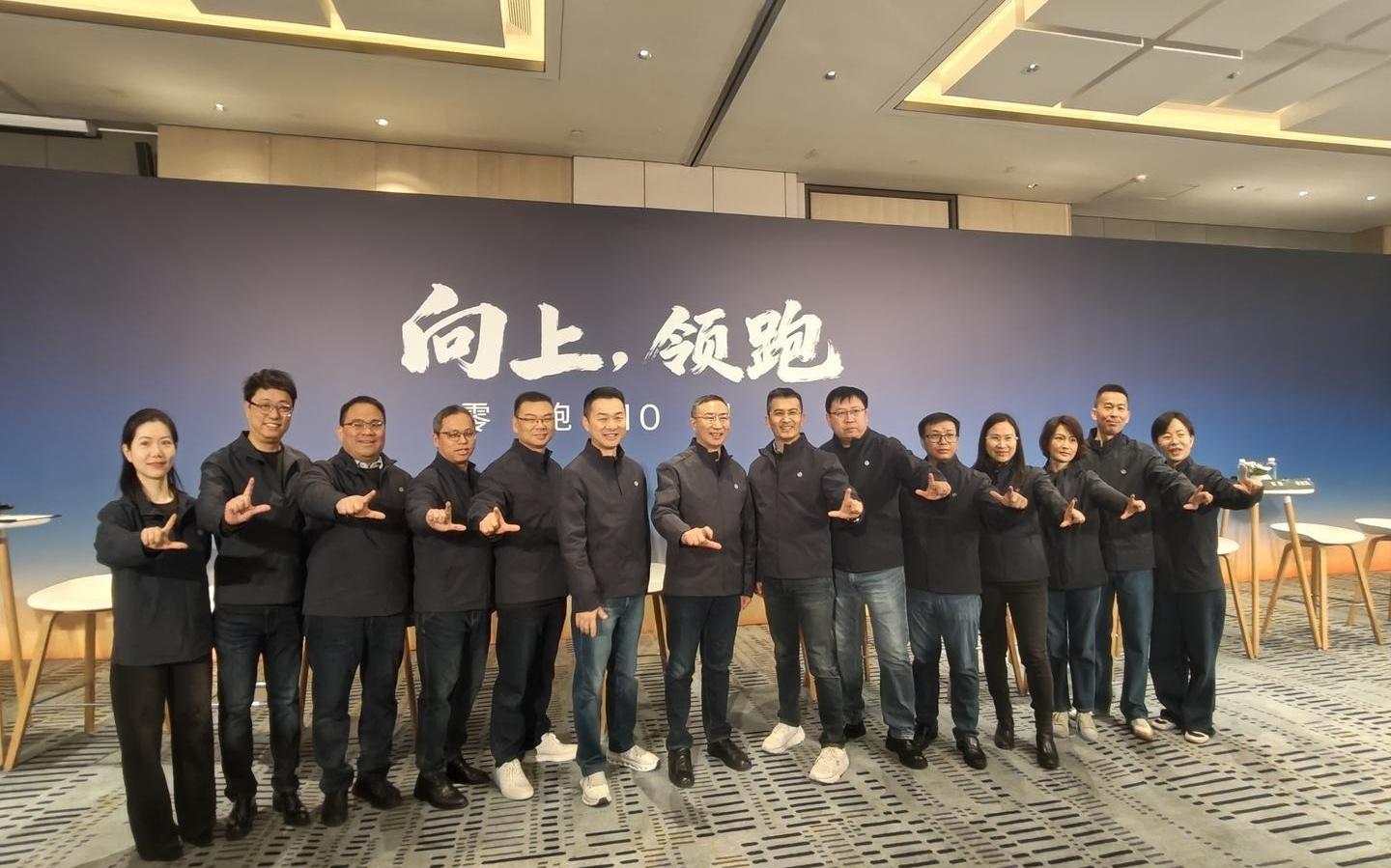 一汽认购零跑5%股份，创始团队保持实控权，承诺明年智驾升级至第一梯队