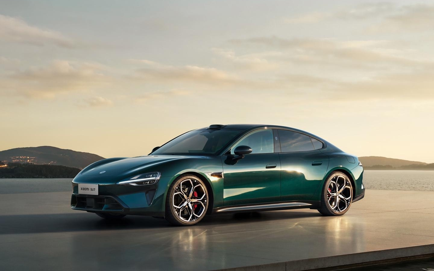 雷军：新一代小米SU7汽车全系标配12项配置