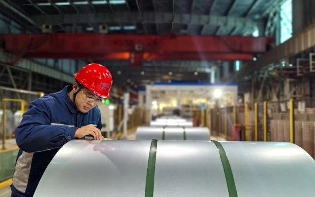 坚定信心 勇挑大梁·产业新亮点丨更多新能源汽车用上“河钢造”