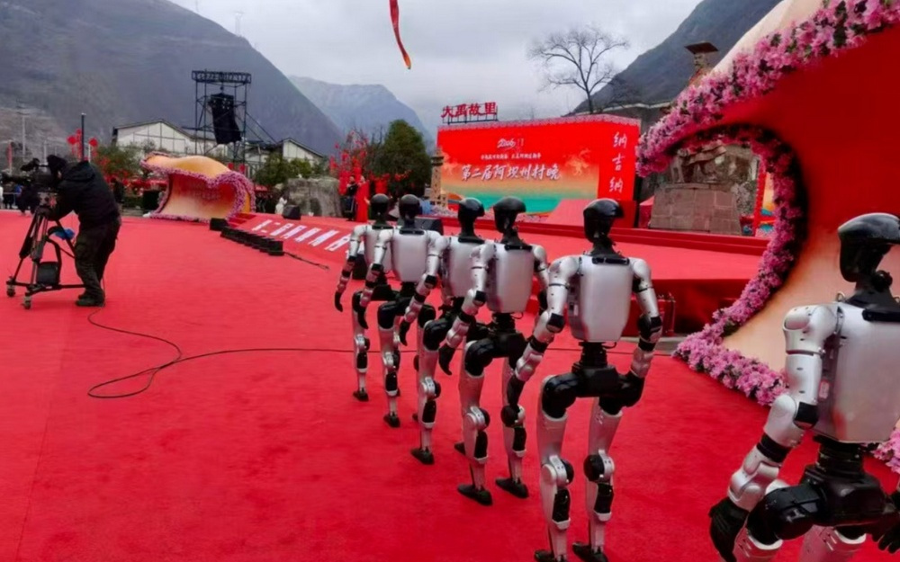 机器人租赁市场火热:日租金百元起,元宵节“一机难求”,有商家订单排到4月份