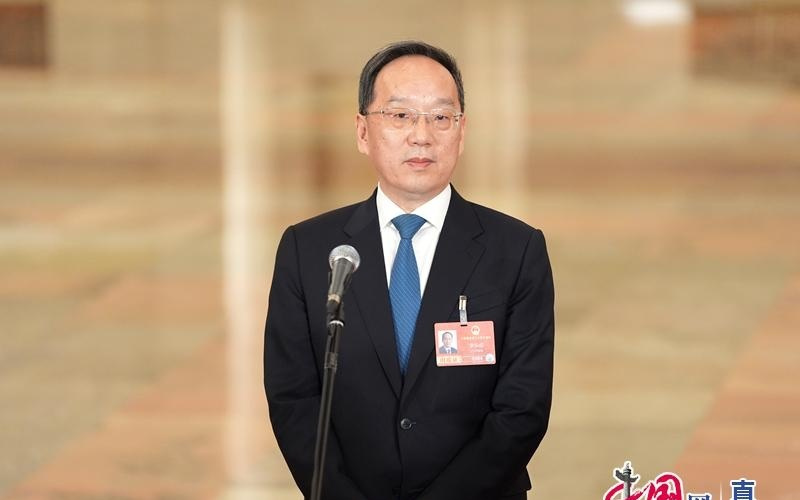 部长通道丨工信部部长：今年将大力推动人工智能和制造业双向奔赴，坚持人工智能为人所控