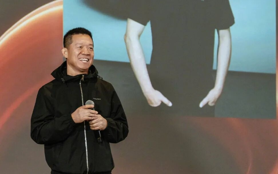 贾跃亭回应出任FF全球CEO：这不仅是一次组织调整，更是FF创始人模式的彻底回归；透露前几年FF公司控制权旁落于华尔街破产黑帮之手