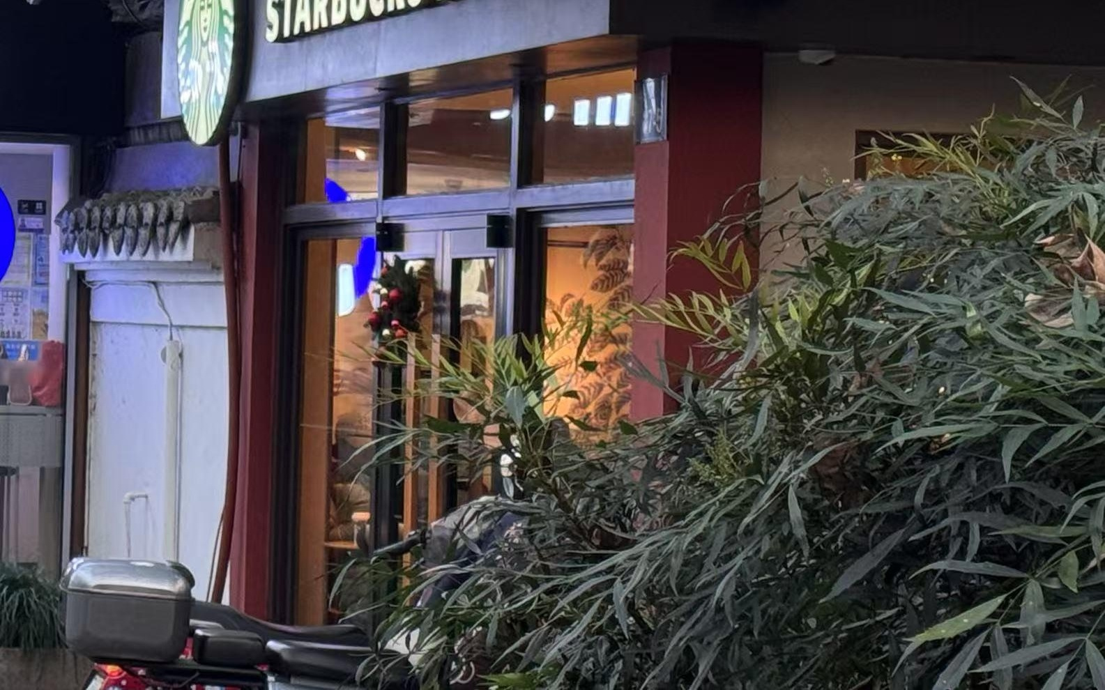 深度｜星巴克“易主”博裕：2万门店野心下，咖啡巨头能否真正“下沉”？