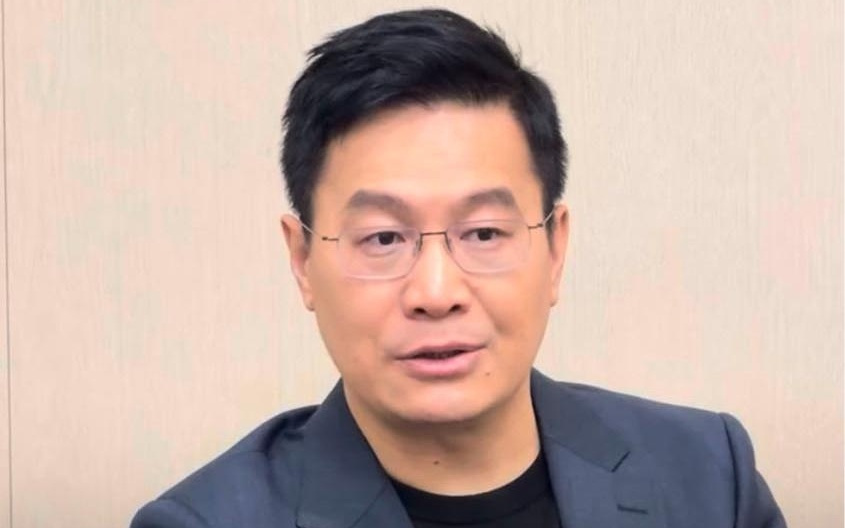 消息称年底那拨旗舰手机价格已确定“贵上天”