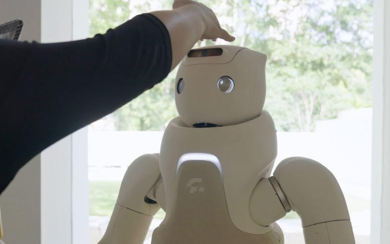 中国超3亿老年人的“陪伴缺口”，机器人能填上吗？