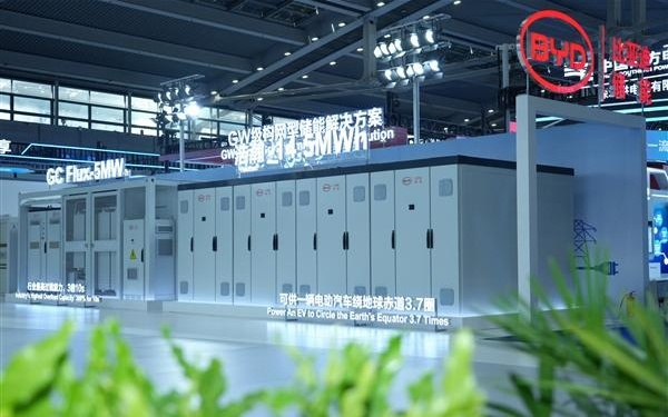 2710Ah全球量产最大容量！比亚迪在日本推出新型储能产品“浩瀚”