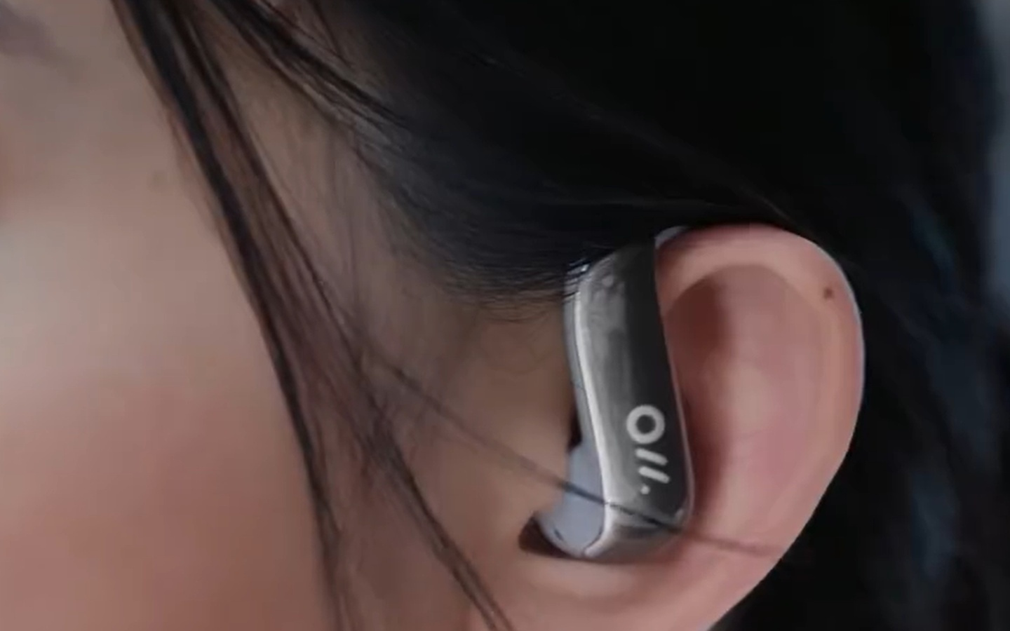 消息称字节跳动正研发新一代豆包AI耳机，搭载摄像头模块