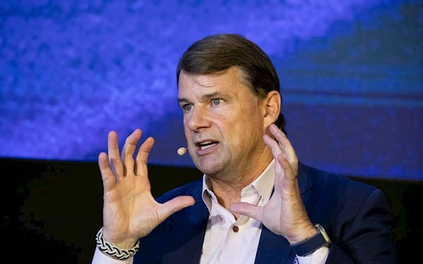 绝不能让中国车进入美国！福特CEO又称比亚迪是业内最好的