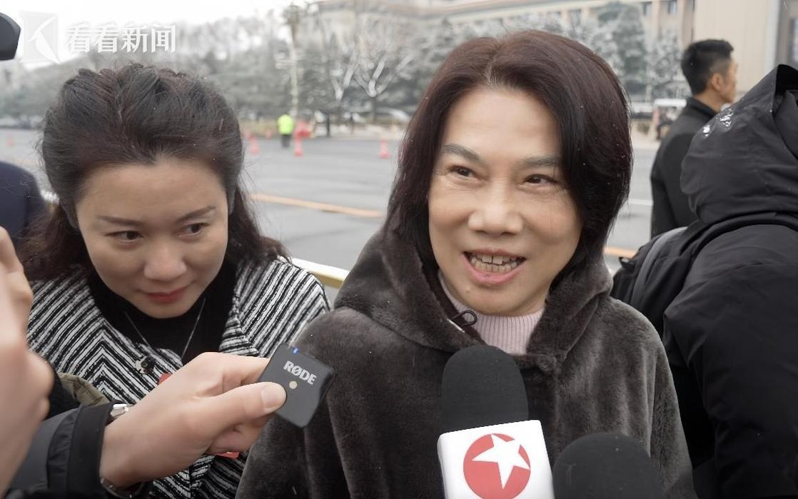 时隔一年两会又见董明珠：给员工加薪了吗？