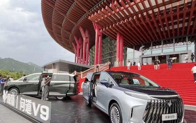 中汽协:5月新能源汽车新车销量占比56.9%,出口同比增超一倍