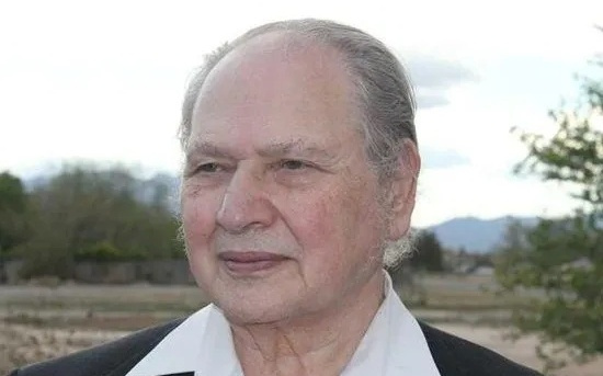 创立12天便退出的苹果联合创始人韦恩重申,从未放弃10%股份