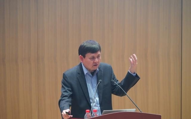 下一个“叩响世界大门”的会是哪个病毒？张文宏在上纽大开讲：敲门声从没停过