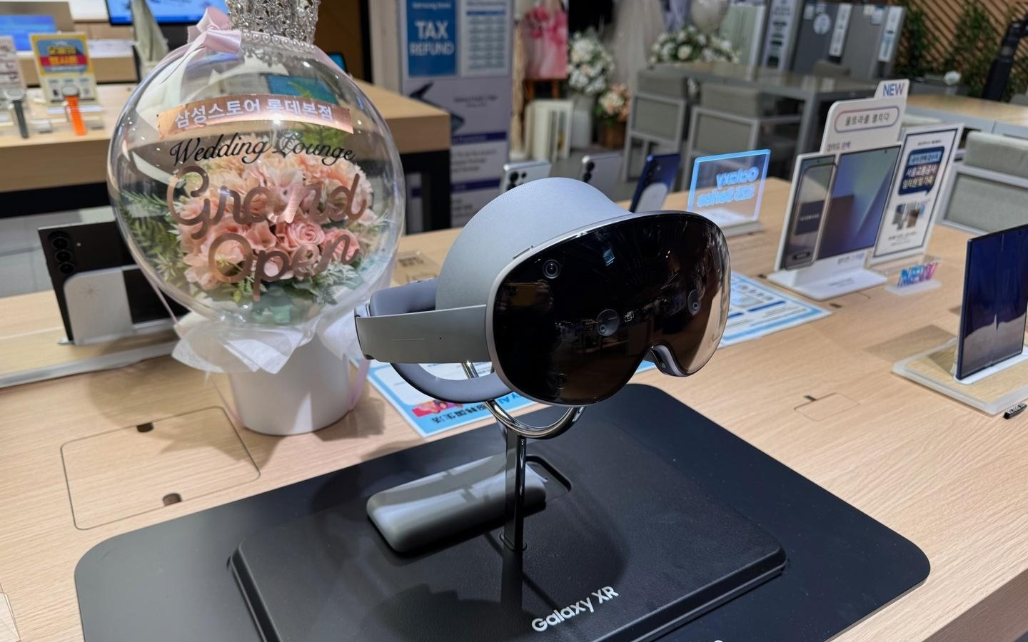 三星透露将于今年晚些时候推出AR智能眼镜Galaxy Glasses