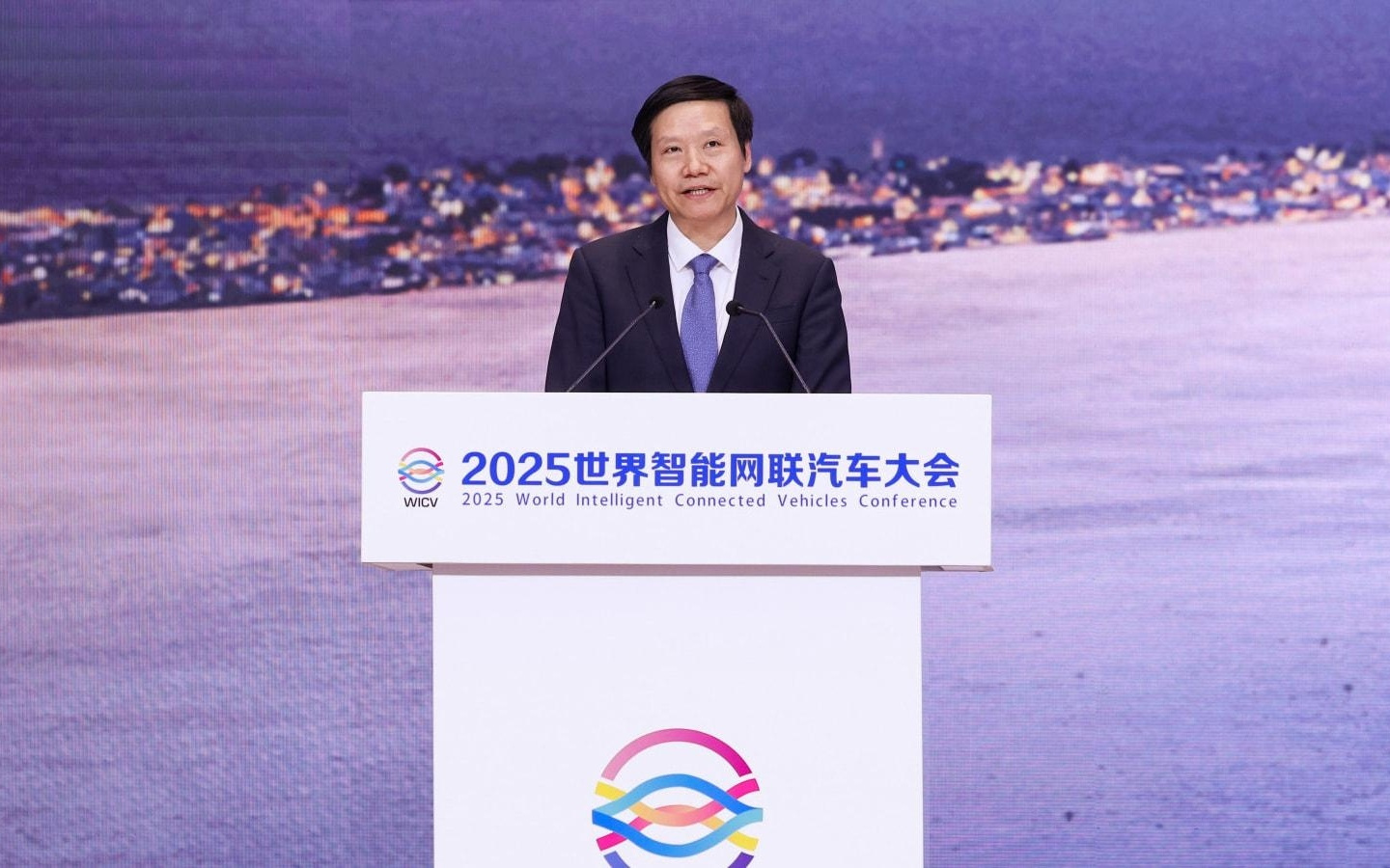 雷军：汽车安全是基础，共同抵制网络水军和黑公关