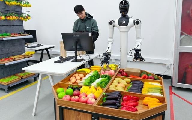 探访|人形机器人智能化的核心密码,藏在这座数据工厂里