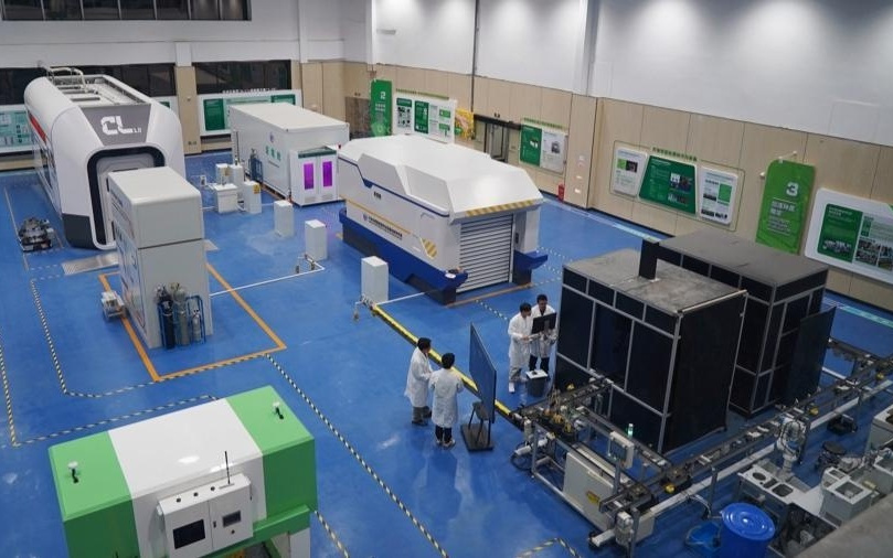 育种周期10年压缩到两三年！全链条机器人育种家“小海”来了