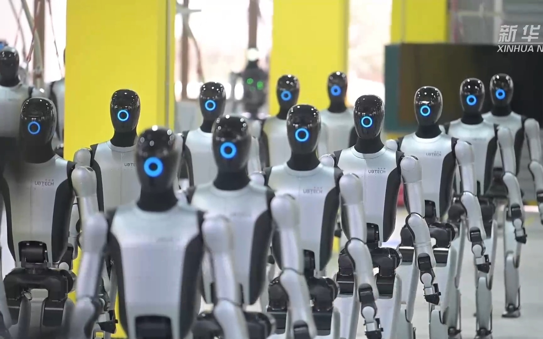 广西柳州第1000台工业人形机器人下线