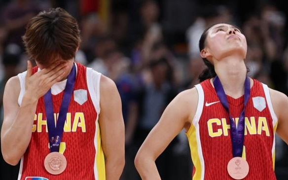 AI造謠中國女籃，直接刑拘！為何這類“爆料視頻”一眼假，卻不少人信