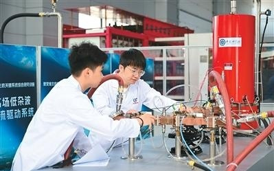 中国对全球科研人才释放“磁吸力”（国际论道）
