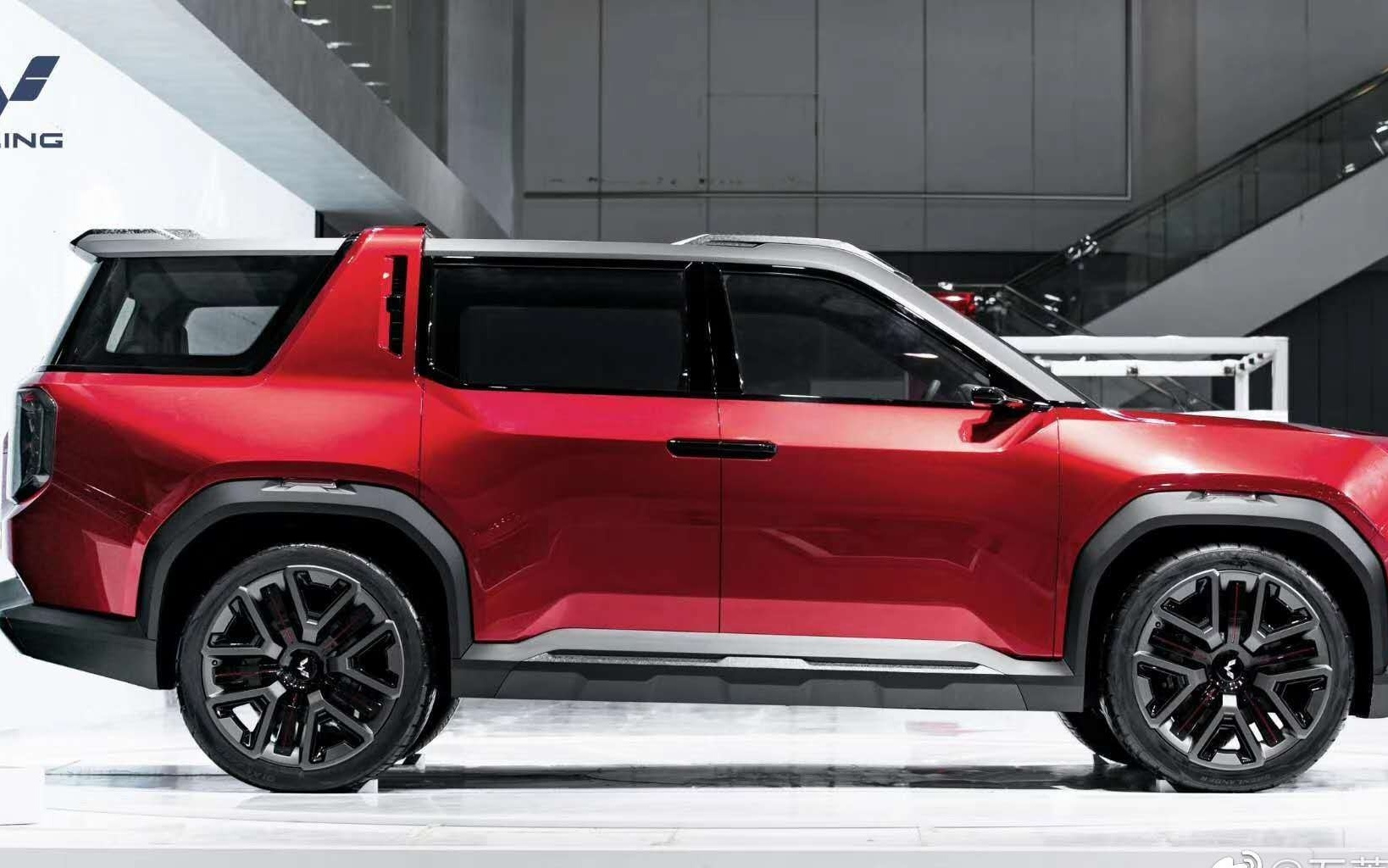 五菱“宏光侠”量产版曝光：爆料称命名星光560，集齐油、电、混