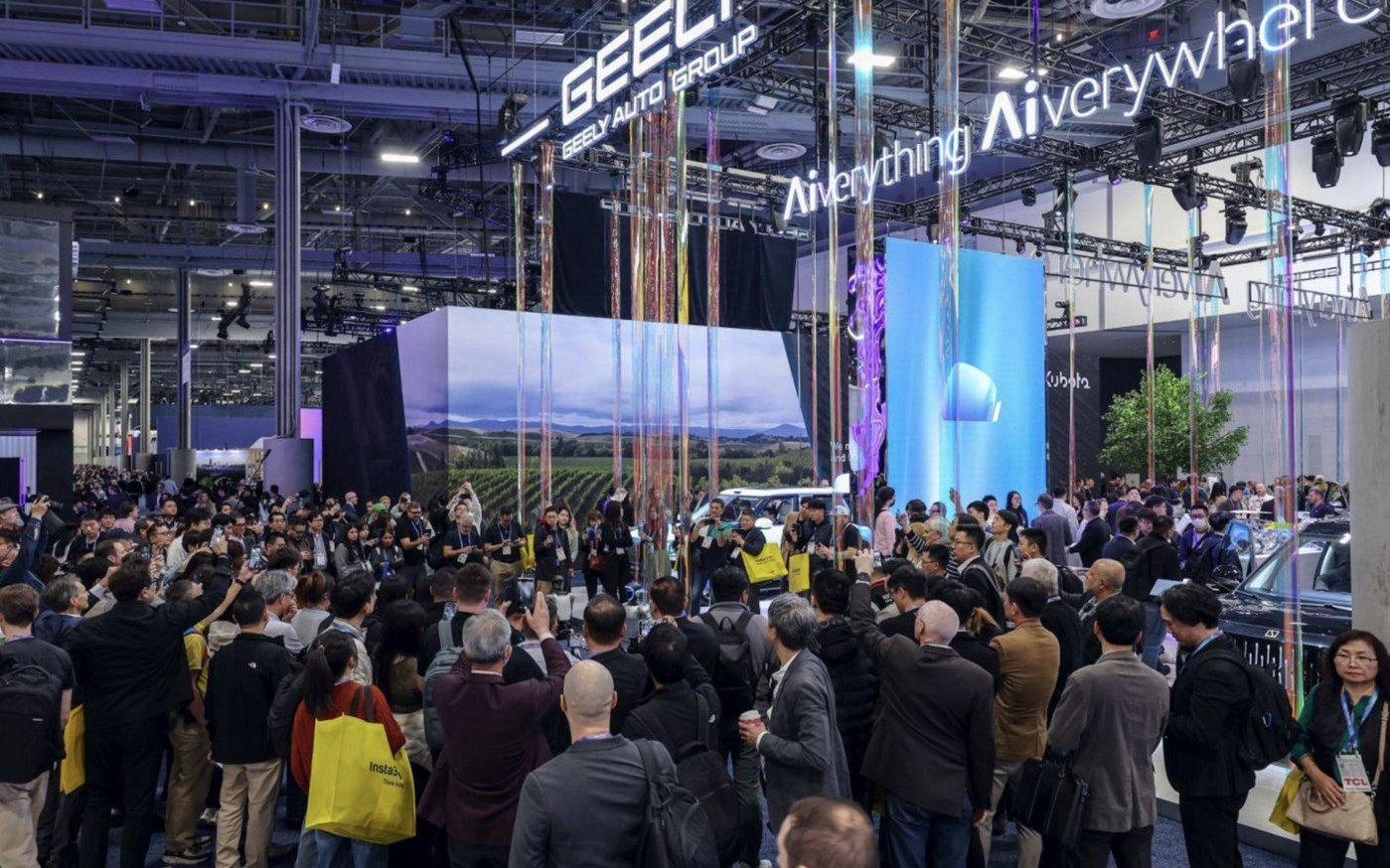 狂飙300万辆杀入全球前十，2026吉利汽车靠什么继续提速？