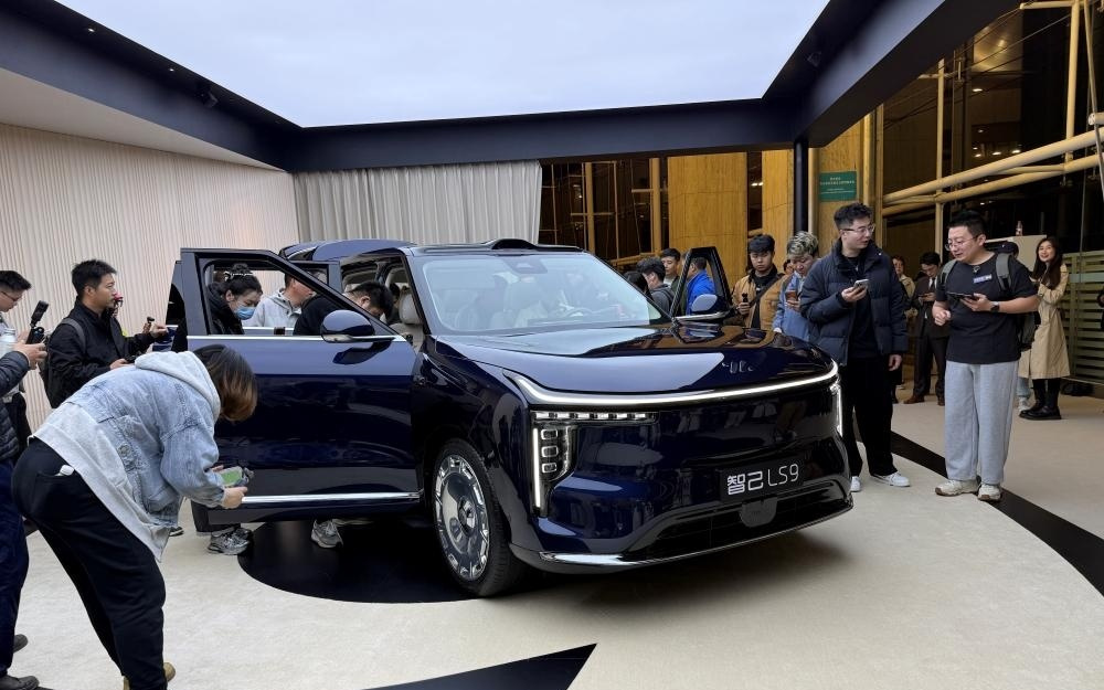32.28万起售，智己LS9开卖，地暖水箱都上车了