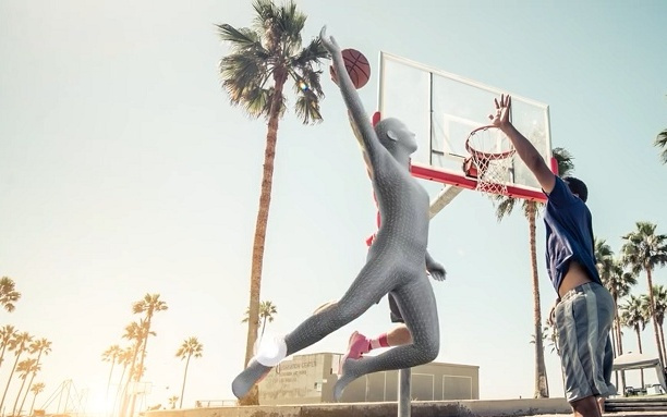 AI视觉GPT时刻！Meta新模型一键“分割世界”，网友直呼太疯狂了