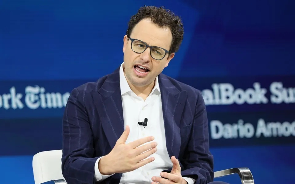 不要接盘!七巨头暗套84亿,20万亿AI泡沫濒临崩塌