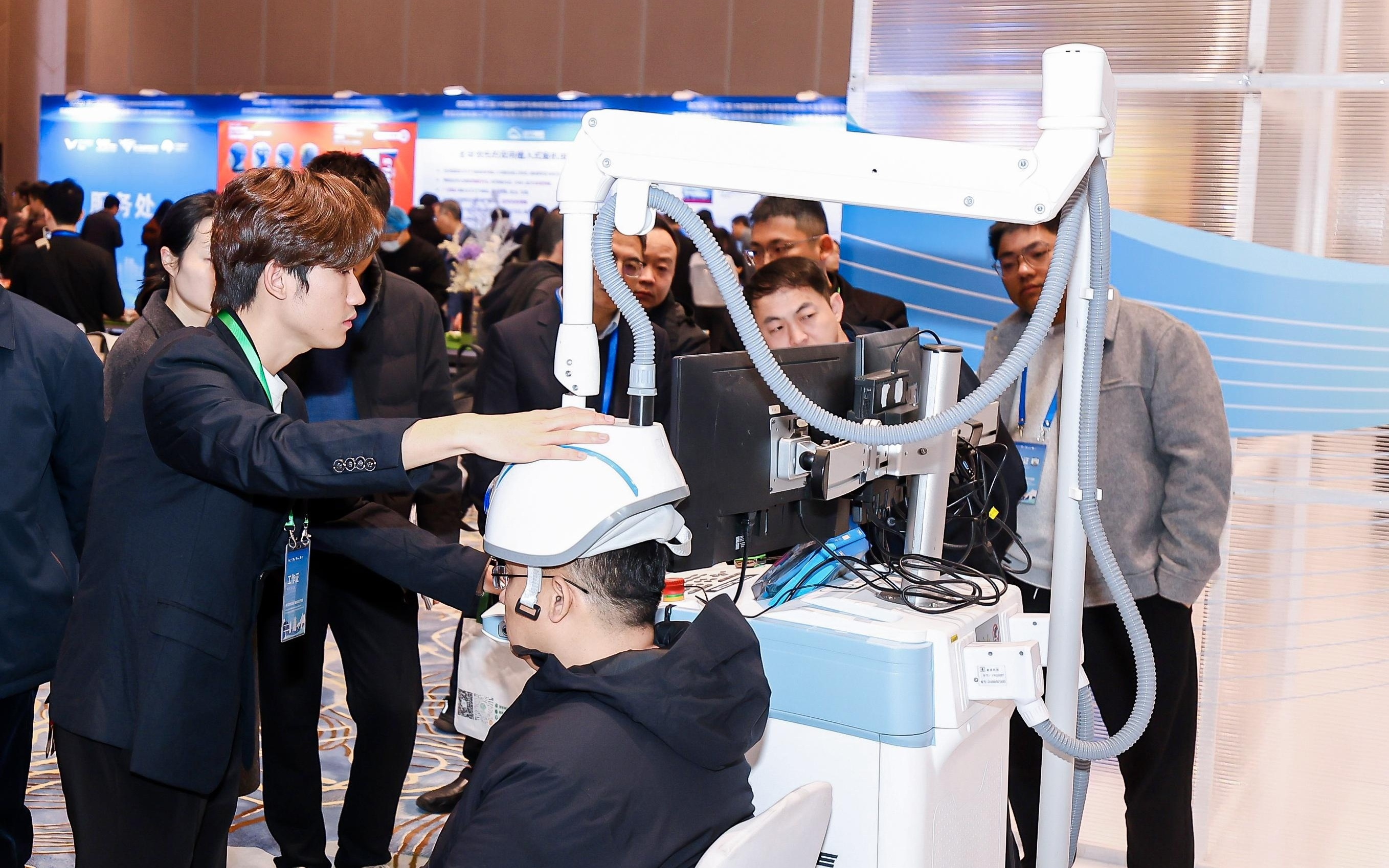 武汉竞速脑机接口新赛道