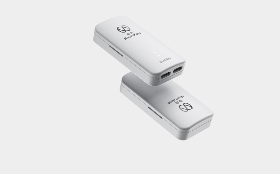 脑写福字，意念发红包……卧床八年的他借助脑机接口重拾年味、融入团圆