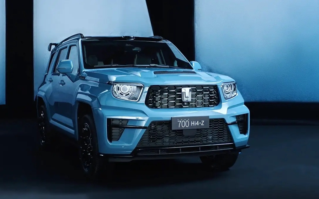 长城汽车全新坦克700 Hi4-Z发布：麒麟元素+新款“敦煌青”配色