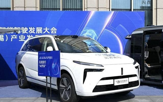 智驾下一个关键挑战，是不被别人摘“桃子”？