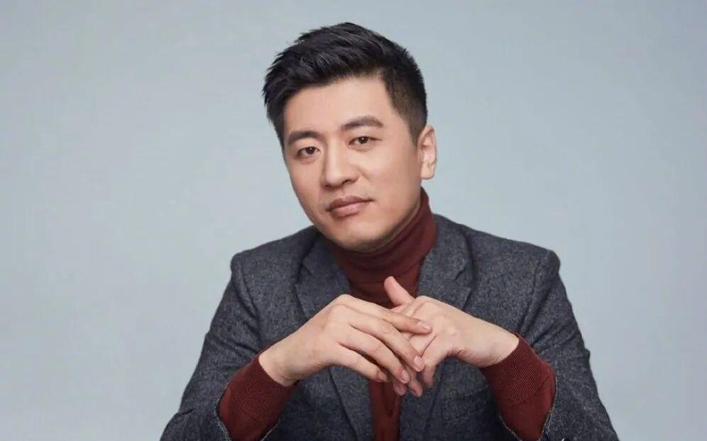 张雪峰变“AI技能包”引争议