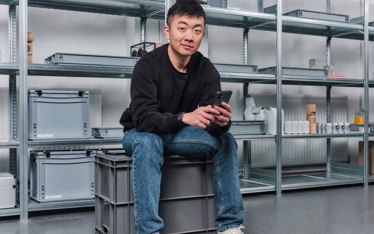 Nothing CEO裴宇：AI智能体将重构手机交互，传统应用将退居幕后