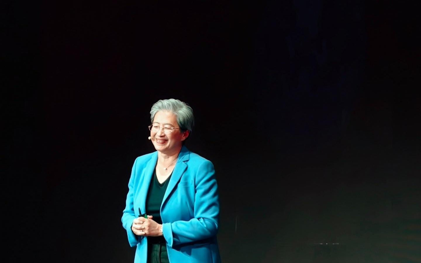 AMD苏姿丰谈AI：没有比今天更“兴奋”的时刻
