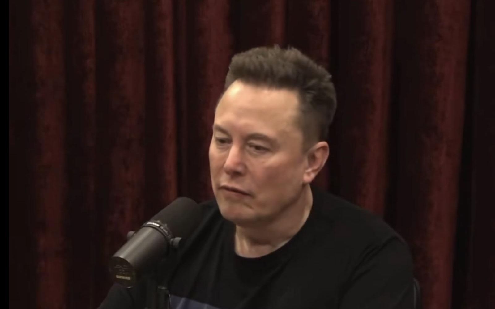 马斯克最新预测:五年后传统手机和APP将消失