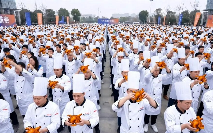 千问全员吃豆包是假的，竞争激烈是真的