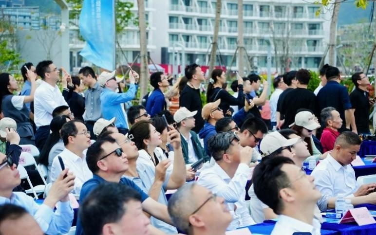 低空经济如何“先飞起来”?深圳给出了一套创新服务体系