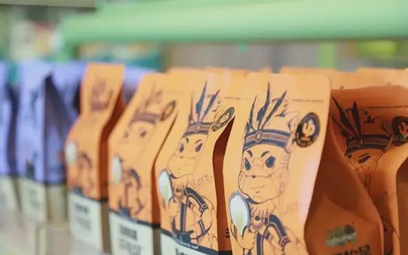 章燎原的三只松鼠还能守住零食龙头地位吗？