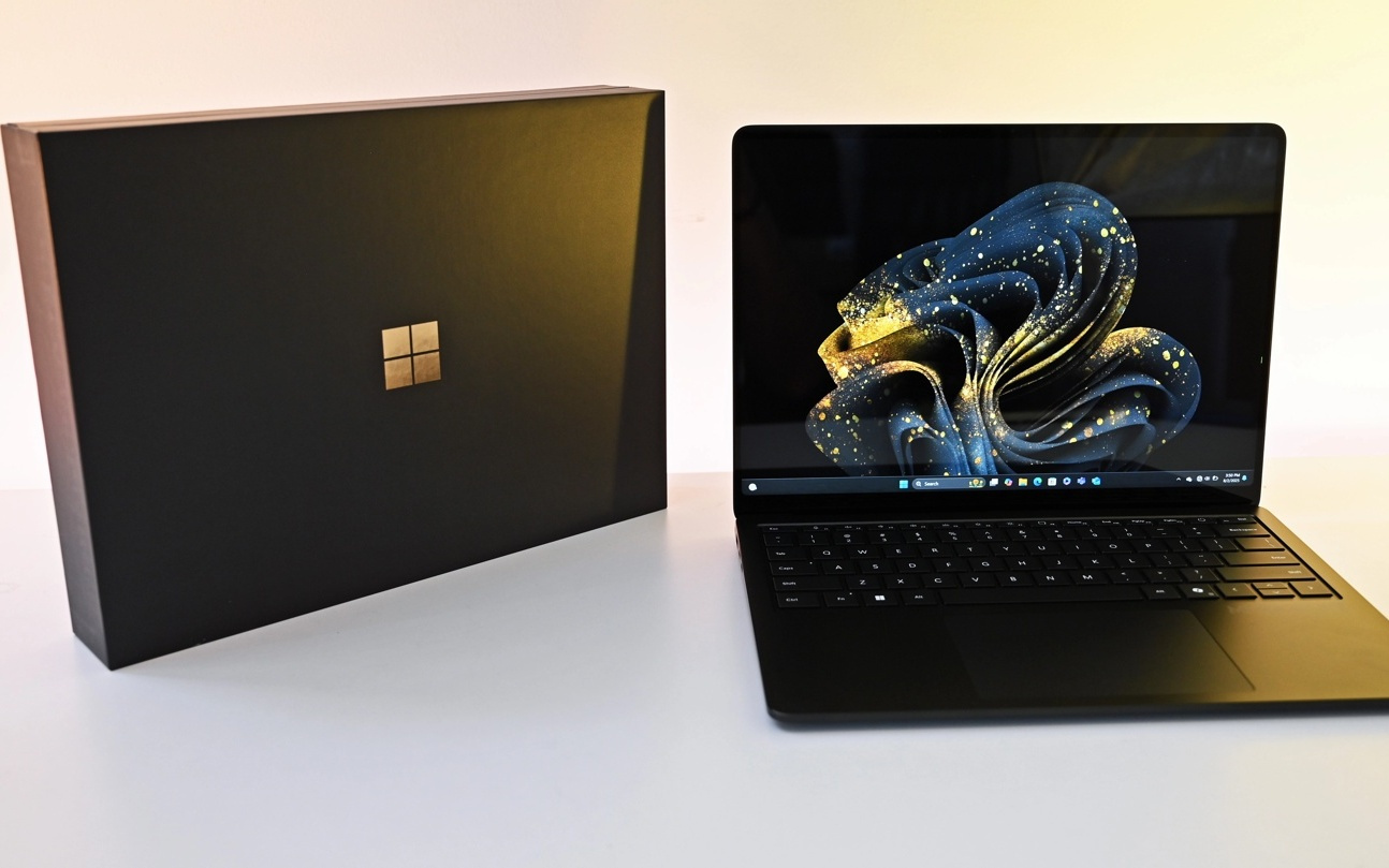 全球仅50台:一台50周年纪念版Surface Laptop 7送修后失踪