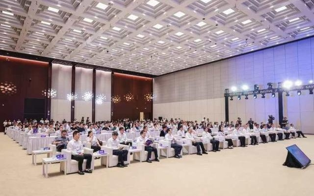 人工智能创新发展的擂台期待更多青年“揭榜挂帅”