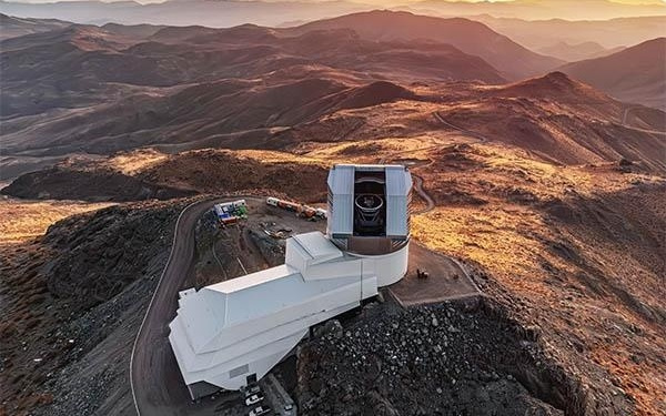 “美国主导权‘危’：我们发现的星星，将来要靠中国来研究？”