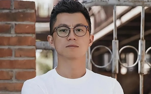 知名車(chē)評(píng)人陳震被全網(wǎng)多平臺(tái)禁言