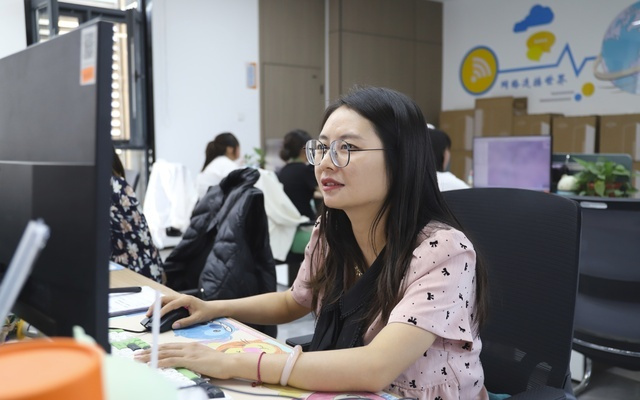 蚂蚁集团彭翼捷WAIC分享：赋能女性发展需结合“心力”“脑力”和“体力”