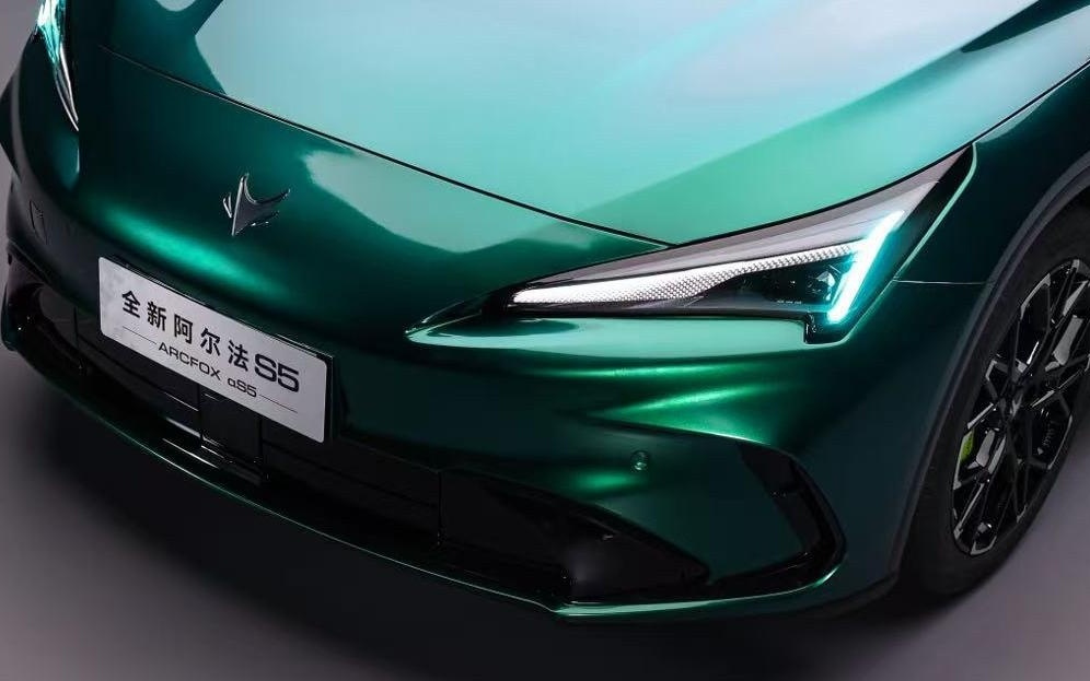 极狐阿尔法S5预售,高阶智驾战火烧到10万元级市场