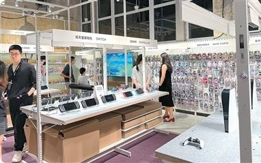 实体二手店，悄然热起来