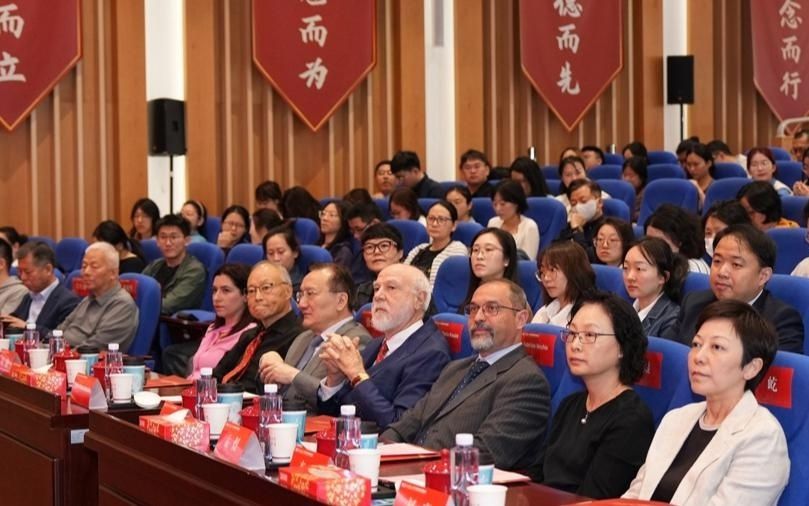 非侵入神经调控为阿尔茨海默病提供新策略，国内外神经康复名家齐聚上海