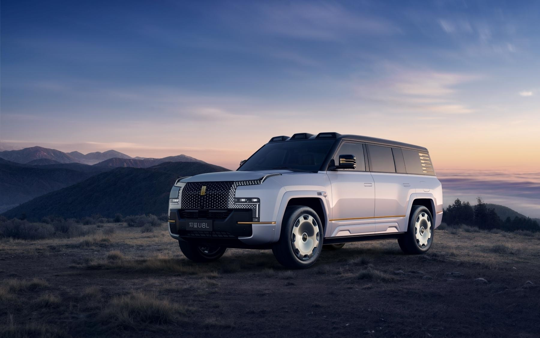 仰望2026款旗舰矩阵联袂上市，重塑高端出行体验