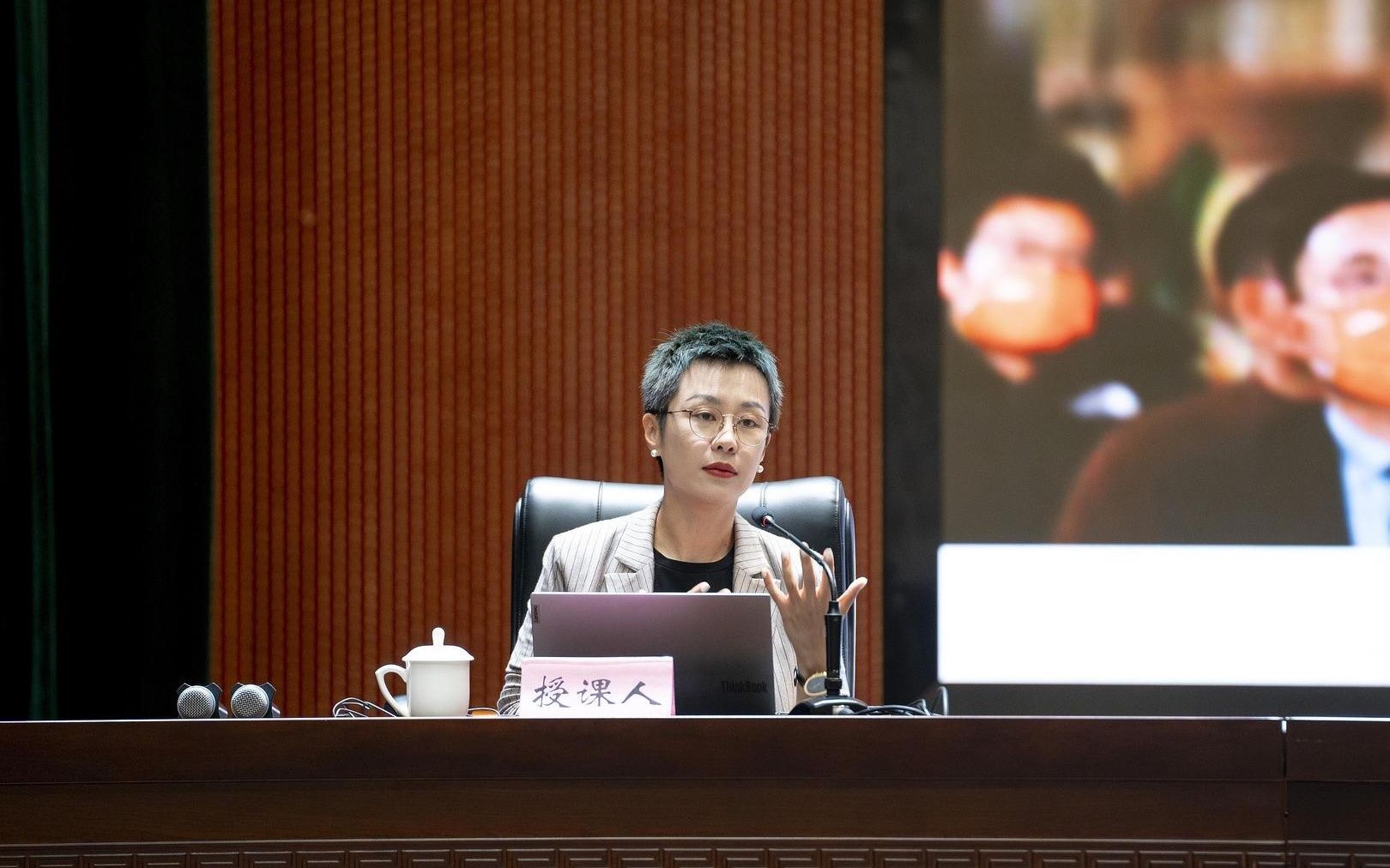 刘畅闺蜜、得到创始人“脱不花”被提名为新希望独董候选人，刘永好曾说她“能说会道”